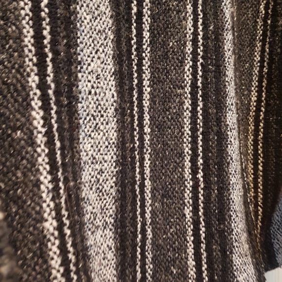 Franks Textiles/Baja Poncho/jacket - Picture 9 of 9